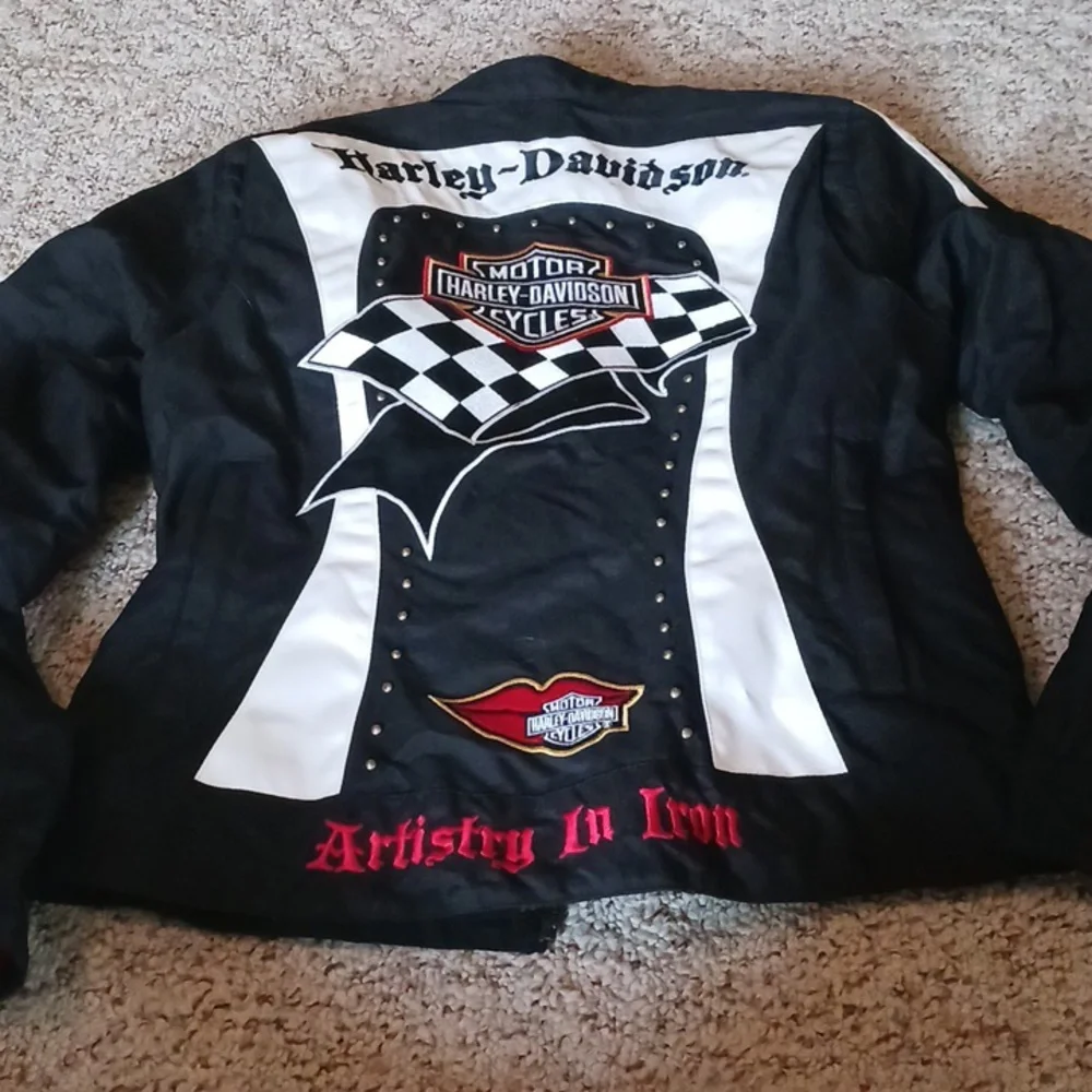 Harley-Davidson - Picture 5 of 7
